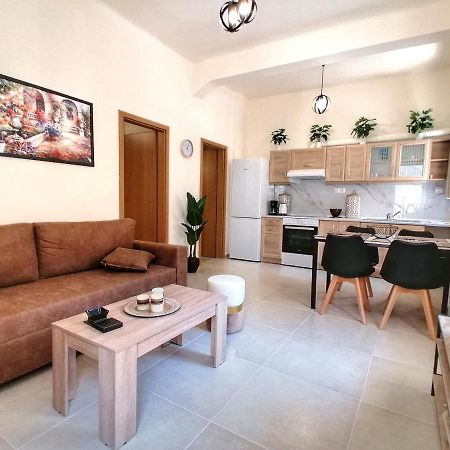 Alex Apartment, Cozy Place In Heraklion Center Dış mekan fotoğraf