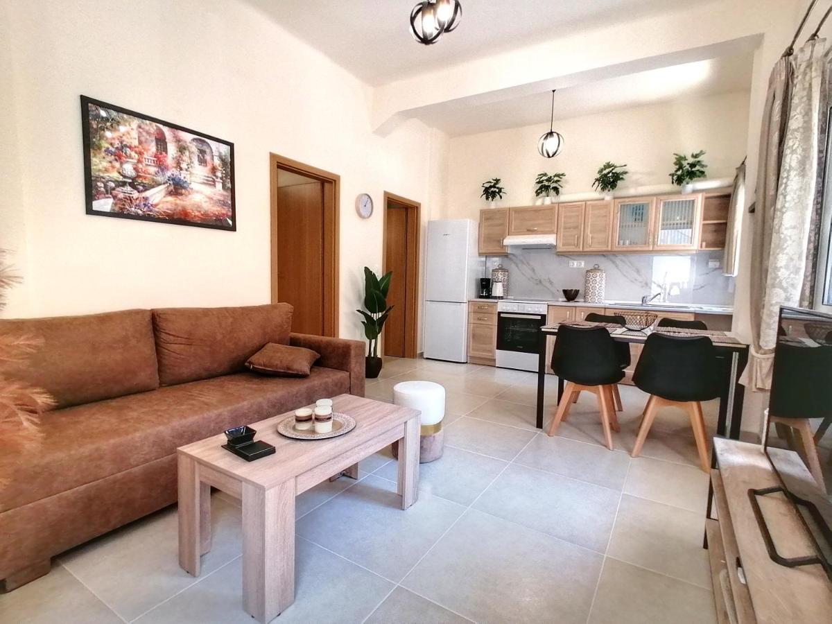 Alex Apartment, Cozy Place In Heraklion Center Dış mekan fotoğraf